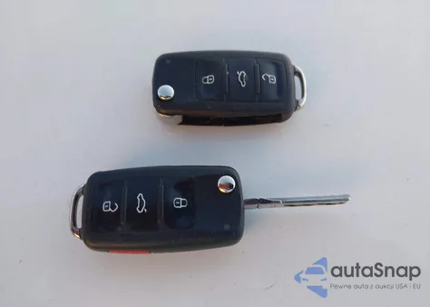 2013 Volkswagen Beetle 2.5L из США, поврежденный, VIN 3VWJP7AT1DM600530